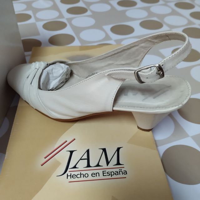 Scarpe con tacco alto da donna.