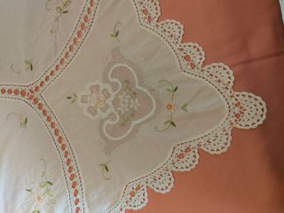 Copriletto matrimoniale ricamato