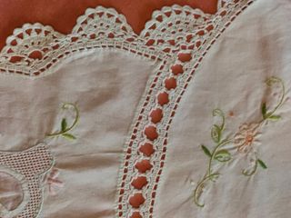 Copriletto matrimoniale ricamato