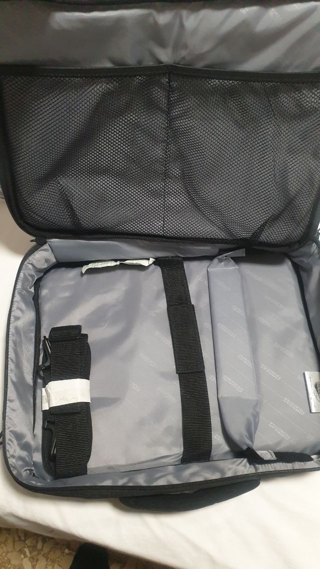 Maletin para portatil . Nuevo a estrenar