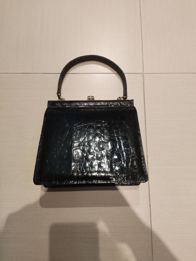 Borsetta in coccodrillo nero anni 60