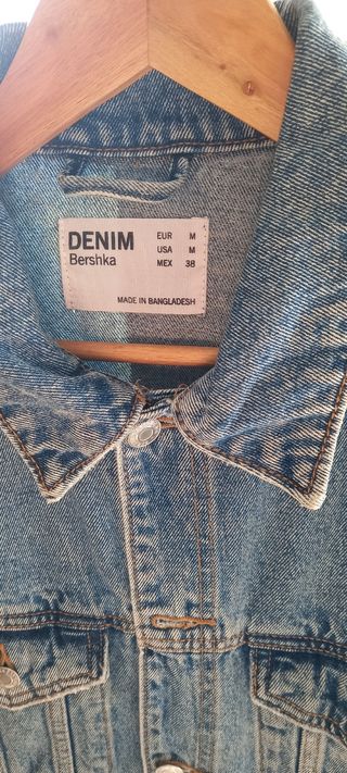 Cazadora vaquera Bershka