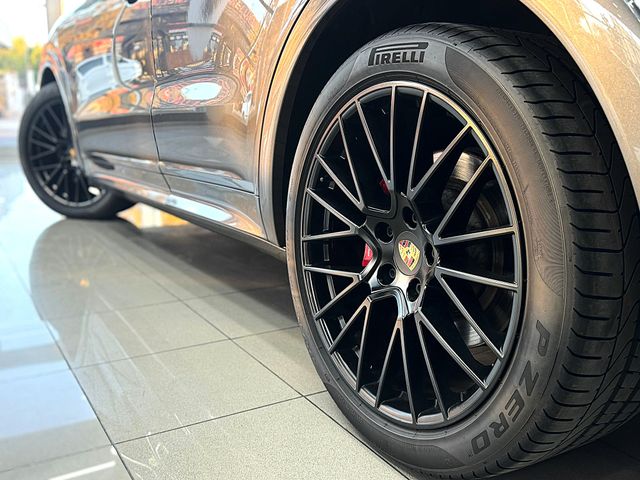 Porsche Cayenne GTS 2020