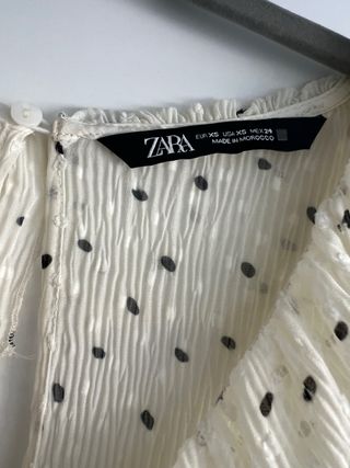 Vestido / mono corto de lunares de Zara