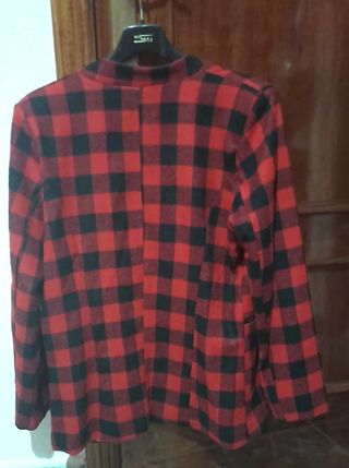 Americana mujer, cuadros rojos, 38-40