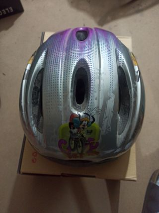 Casco y botella Disney