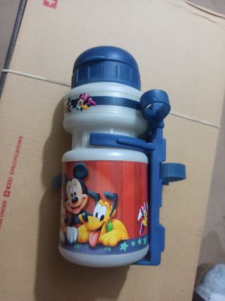 Casco y botella Disney