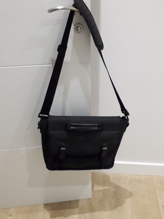 BOLSO BANDOLERA NEGRO