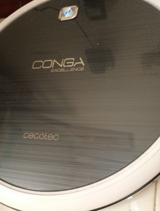 Aspirador robot que friega