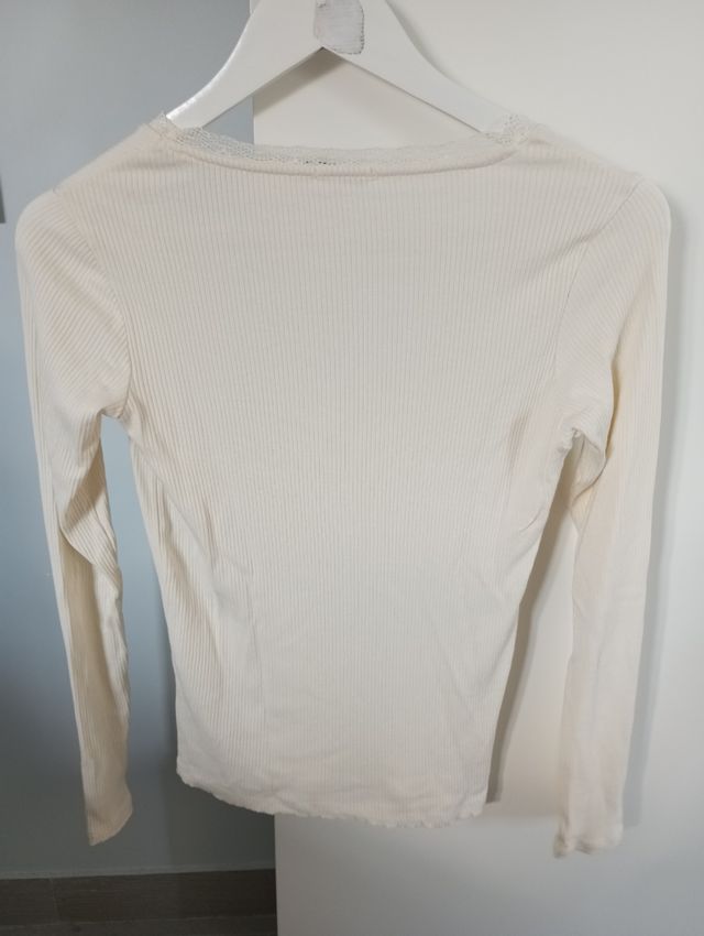 Camiseta Stradivarius 