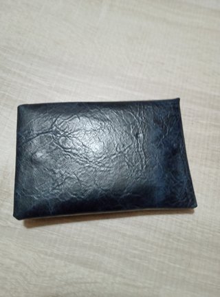 Cartera de cuero hecha a mano