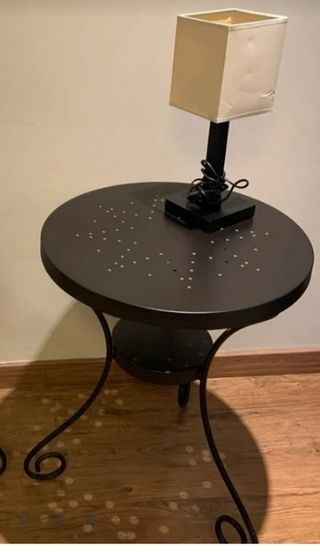 Mesa auxiliar/ mesita de noche