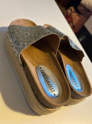 Saldalias con plataforma y brillos