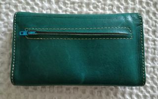 Cartera práctica artesanal