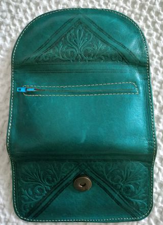 Cartera práctica artesanal