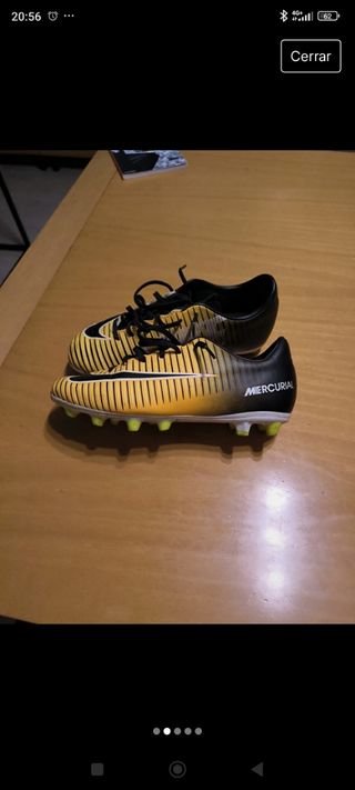 Botas de  futbol