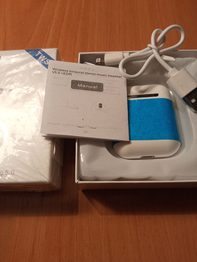 Auriculares bluetooth i12