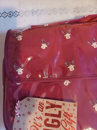 Neceser navideño nuevo con etiquetas