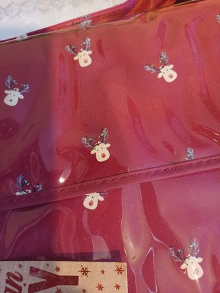 Neceser navideño nuevo con etiquetas