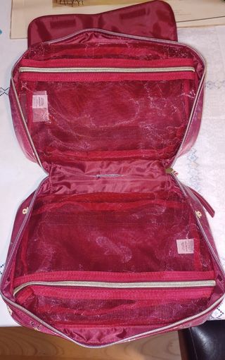 Neceser navideño nuevo con etiquetas