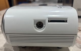 MINI LED PROJECTOR ( portatil )