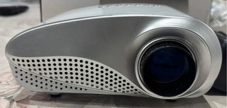 MINI LED PROJECTOR ( portatil )