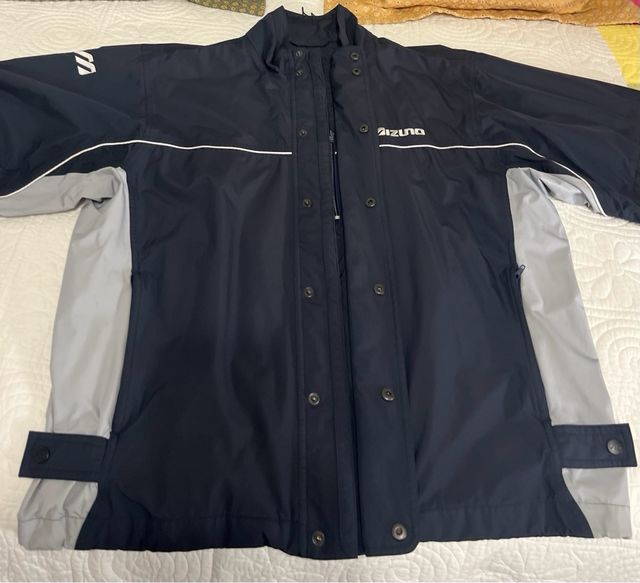 Cortavientos marca MIZUNO hombre