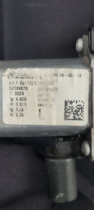 Elevalunas Fiat 500 delantero izquierdo 