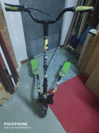 Patinete doble de 3 ruedas