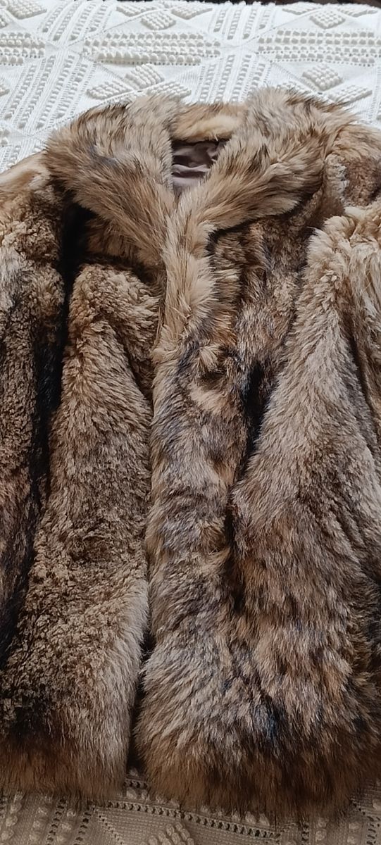 Chaquetón piel de lobo