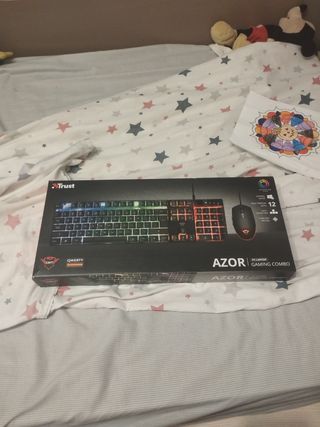 Teclado y ratón con luces 