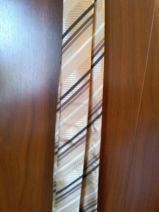 Corbata 100% seda +regalo de otra