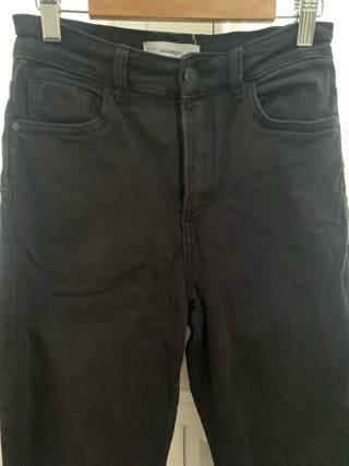 Pantalón negro Mango talla 34