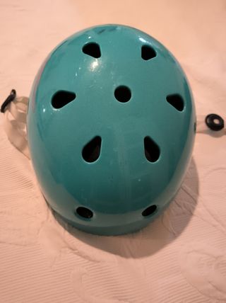 Casco patinaje y ciclismo turquesa