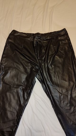 Pantalones "cuero"