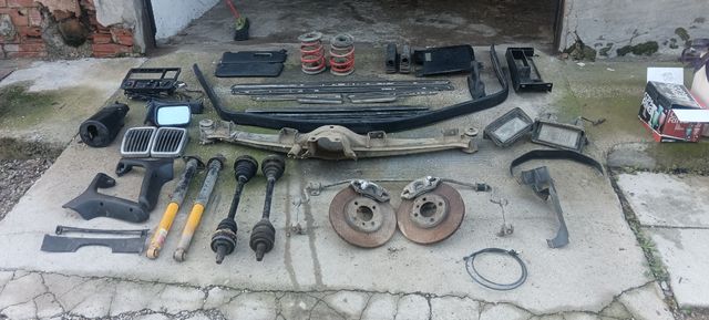 Despiece de BMW E30.