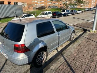 Volkswagen Golf 2003