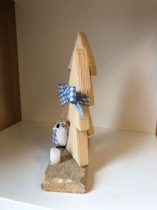 Alberelli in legno con candela e gufo