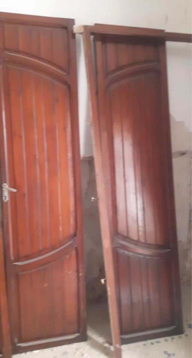 Puertas antiguas modernistas