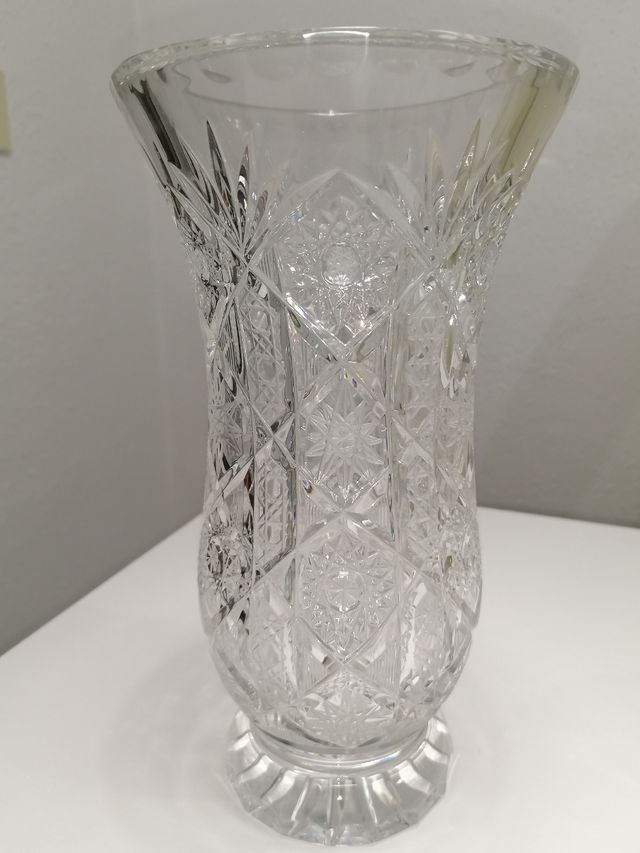 FLORERO CRISTAL TALLADO