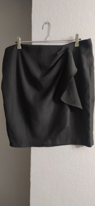 Falda negra ( elegante)