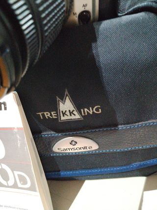 Cámara de otos retro con bolsa Nikon F60