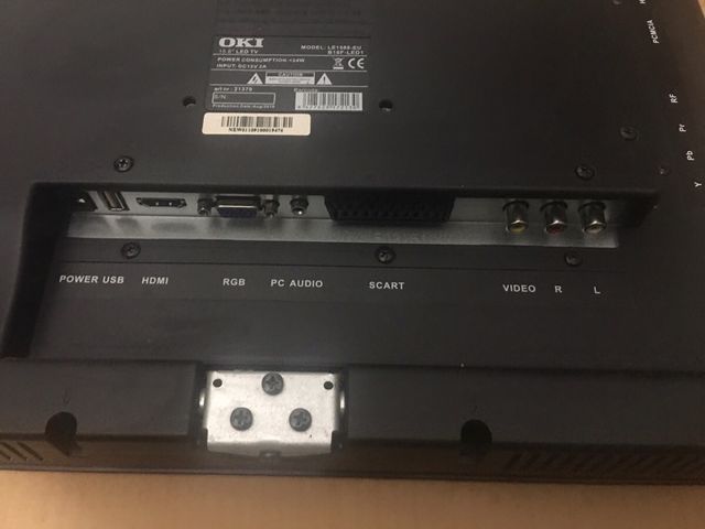 TELEVISORE LCD OKI DA 15,6"