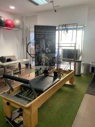 REFORMER PILATES CON TORRE BALANCED BODY seminuevo