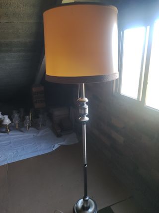 Lampara de pie