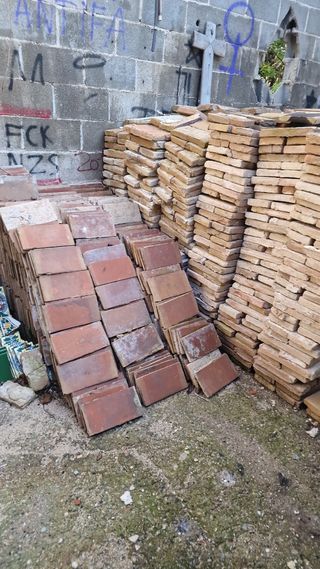Ladrillos macizos rusticos antiguos