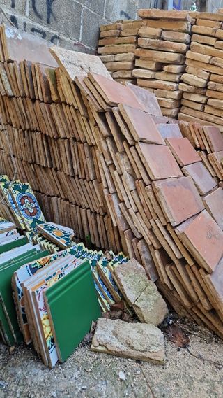Ladrillos macizos rusticos antiguos