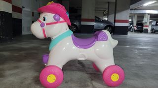 Caballo balancín marca Chicco