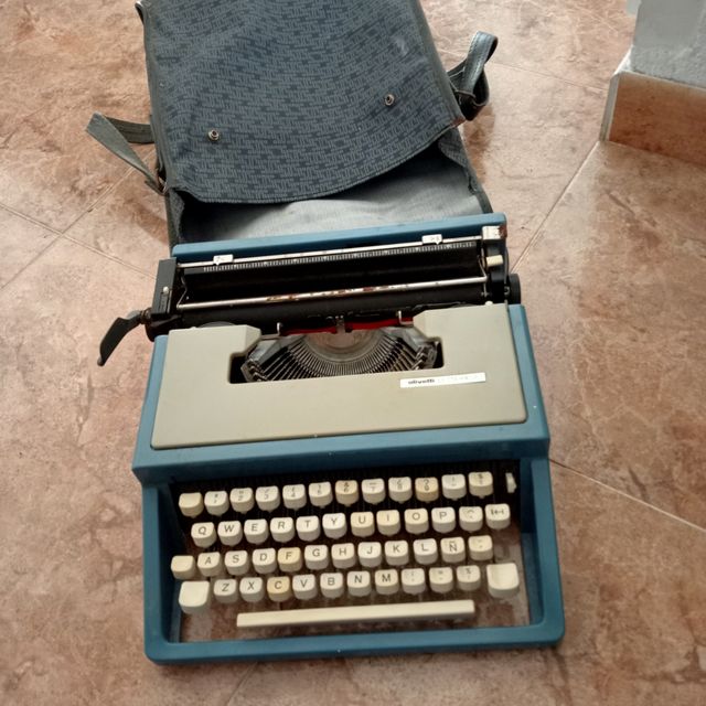 Macchina da scrivere