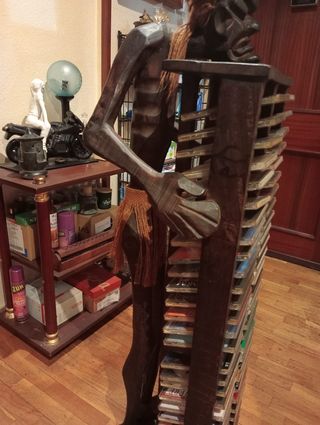 Mueble porta CD tribal